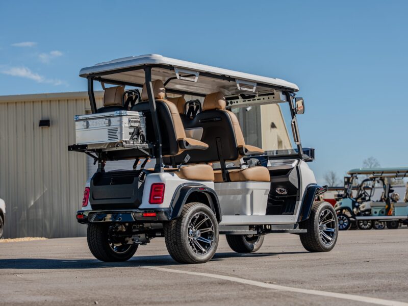 Conquest S40F rear three-quarter view with optional rear cooler